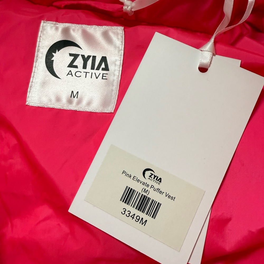 ZYIA hot pink cropped puffer vest Size Medium ZYIA elevate puffer vest - Picture 7 of 9
